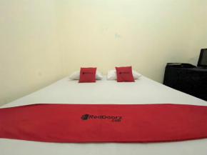 RedDoorz near GOR Lagaligo Palopo